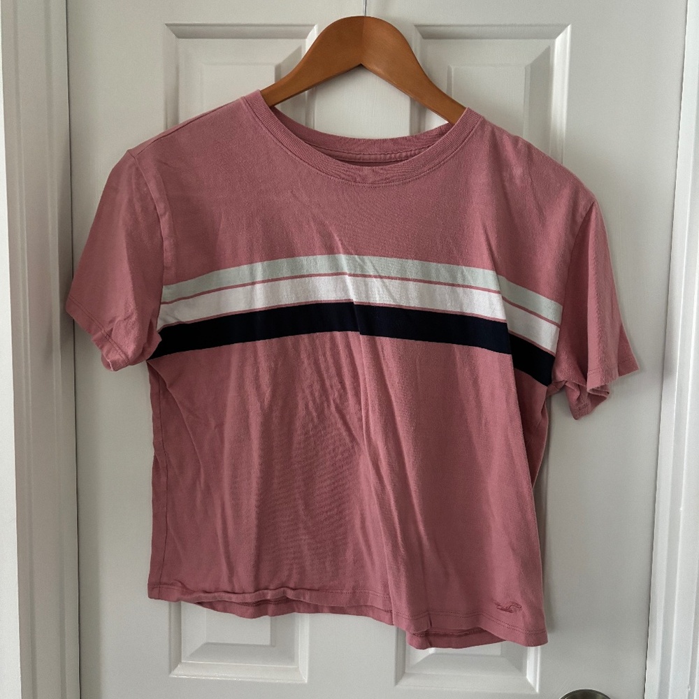 Hollister cropped tee